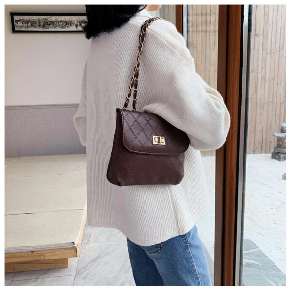 Lingge chain retro messenger bag shoulder bag - Image 5