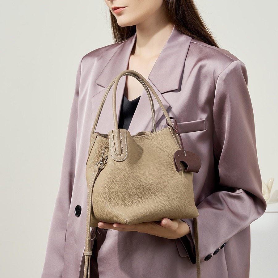 Niche First Layer Cowhide Bucket Bag - Image 6