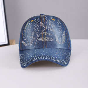 Men's And Women's Style Leaf-shaped Beaded Antique Finishing Craft With Full Beads On The Brim Makes The Hat Look Smaller On The Face. This Baseball Cap Is Suitable For Daily Commuting.